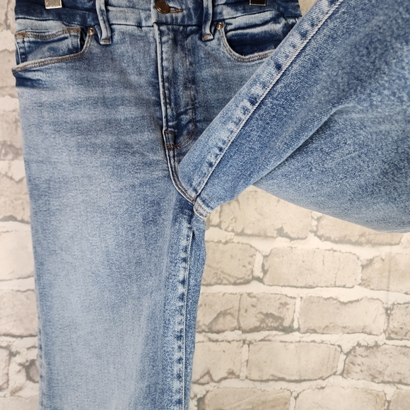 Good American Good Skate Wide Cropped Jean Size 6/28 Medium Blue Wash - Picture 8 of 14